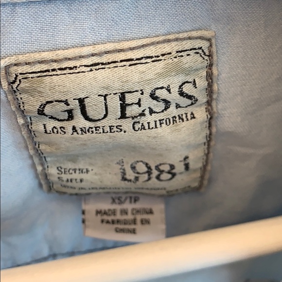 Light jean Blue Guess LosAngela’s button up shirt - Picture 4 of 6